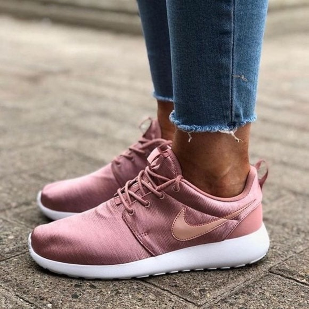 Nike Roshe One Pink Satin White Shoes Womans 5.5